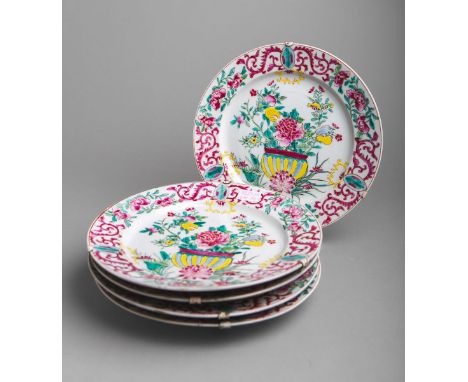 5-teiliges Teller-Set (Alter u. Herkunft unbekannt), bestehend aus 5x gleiche flacheTeller m. aufwendiger polychromer Emailma