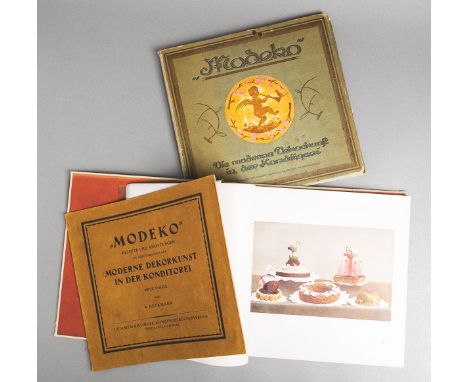 Schablonen zur Tortenverzierung (Modeko, um 1910/20), im orig. Schuber, "Modeko - Diemoderne Dekorkunst in der Konditorei", a