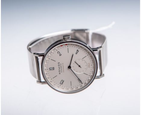 Glashütte - Armbanduhr "Nomos Neomatik 41", Stahl, silberfarbenes Zifferblatt m. schwarzenröm. Ziffern u. Indizes, schwarze Z