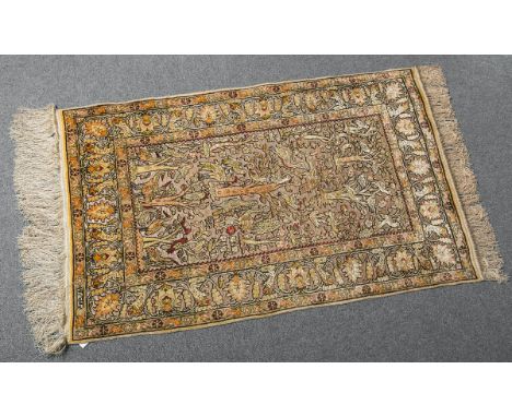 Teppich / Hereke, Seide m. Silberfaden, ca. 129 x 76 cm.