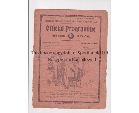 TOTTENHAM HOTSPUR      Gatefold programme for the home South Eastern League match v QPR 25/12/1912, split spine and worn arou