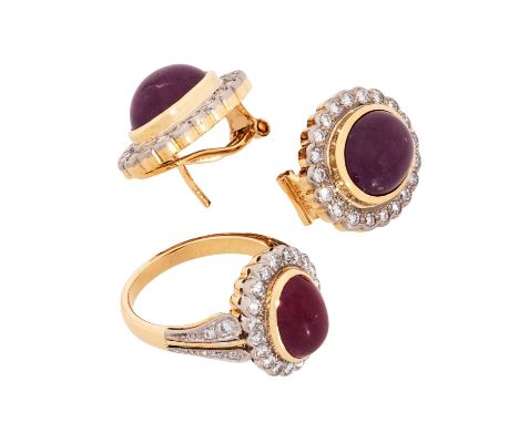 2-teiliges Schmuckset mit Rubincabochons und Brillanten von zus. ca. 2,11 ct, gute Farbe u. Reinheit, 18K GG, RW: 56, Gesamtg