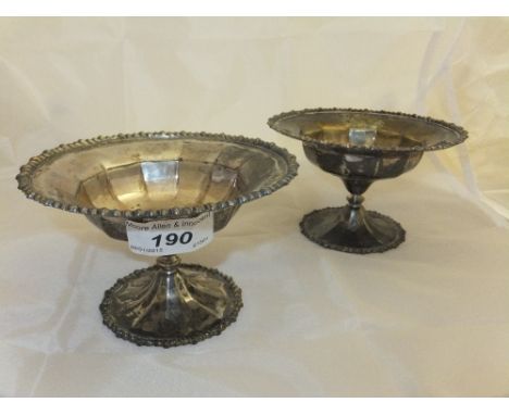 A pair of George V silver bonbon dishes with gadrooned edge, raised on a circular pedestal foot (Birmingham, 1921) CONDITION 