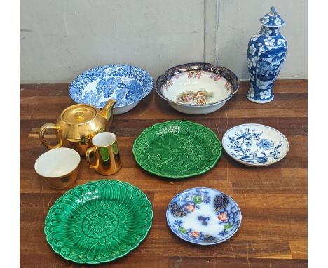 Ceramics to include a Chinese blue and white 19th century vase, Meissen dish, a Spode Italian pattern bowl and other itemsLoc
