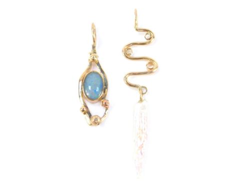 A 9ct gold and opal pendant, and a 9ct gold and freshwater pearl pendant, 6.9g.