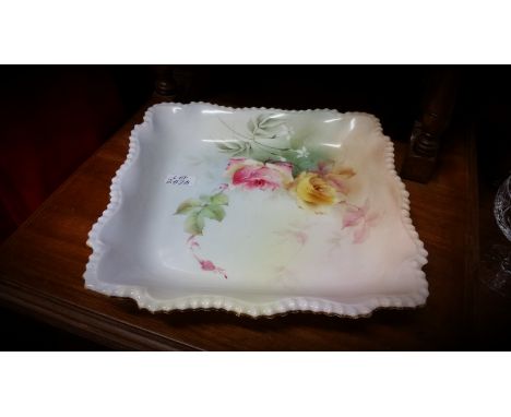 ROYAL WORCESTER DISH DECORATED WITH ROSES