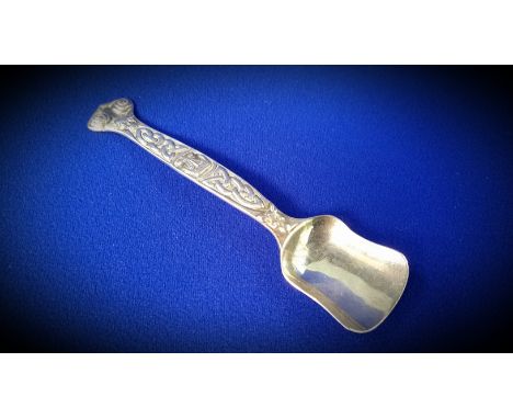 SCOTTISH ALEXANDER RITCHIE ARTS & CRAFTS IONA SILVER CADDY SPOON HALLMARKED GLASGOW 1932