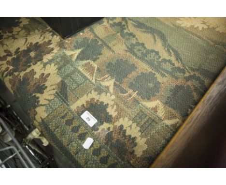 A LARGE MACHINE WOVEN PICTORIAL TAPESTRY WALL HANGING (FADED) 