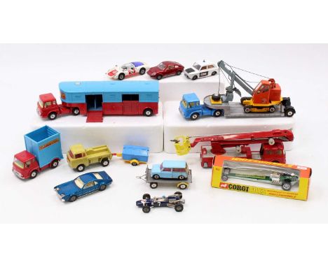 A collection of Corgi Toys in generally very good condition, with examples including Gift Set 27 Machinery Carrier with Bedfo