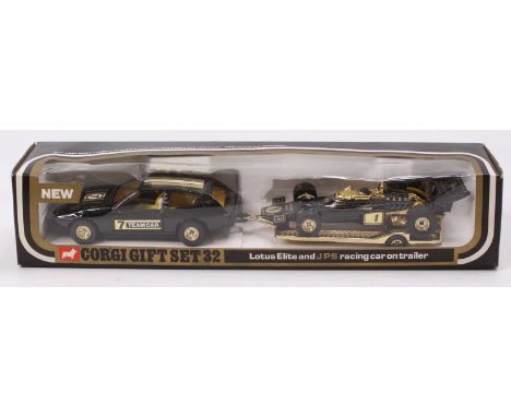 Corgi Toys gift set No. 32 Lotus JPS Team Car and F1 car gift set, comprising of racing No. 7 Team Car with Lotus F1 racing c