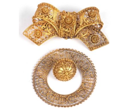 High grade yellow metal filigree two part brooch of etruscan style typically decorated with beads and scroll design consistin