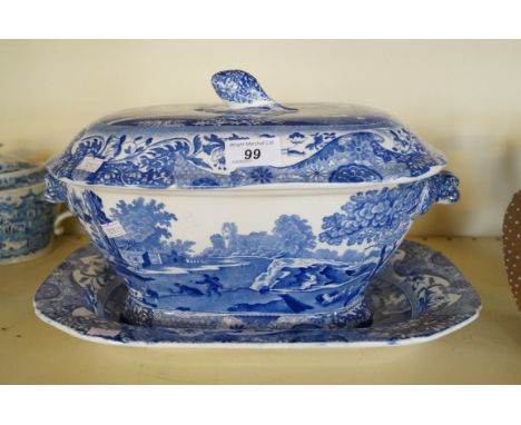 A large Spode Italian pattern lidded tureen and stand.   CONDITION REPORT:  overall good condition with only light crazingpla