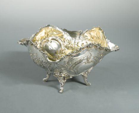by Edward Barnard &amp; Sons Ltd, London 1907, of scalloped quatrefoil form, each side panel alternately decorated with a rep