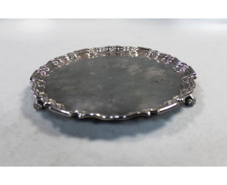 by Mappin &amp; Webb, Sheffield 1983, 'Chippendale' style raised on three scroll feet, diameter 20cm, 10.1ozt