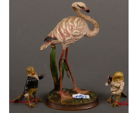 Zwei verkleidete Vögel und ein Flamingo. Franz Bergmann, Wien 20. Jh. Bronze, naturalistisch modelliert und staffiert, H=5,3 