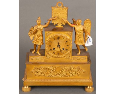 Tischuhr. Frankreich 19. Jh. Bronze, feuervergoldet, Uhrwerk mit doppeltem Schlüsselaufzug, H=32 cm, B=23,5 cm, T=9 cm. (Funk