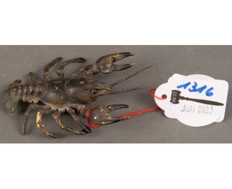 Hummer. Franz Bergmann, Wien 20. Jh. Bronze, naturalistisch modelliert und staffiert, H=2,2 cm.Non-binding estimation: € 200,