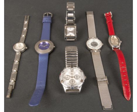 Konvolut Damen-/Herrenarmbanduhren. Marke Go / Casio, versilbert. (Funktion ungeprüft)