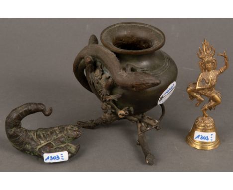 Dreitlgs. Konvolut. Asien 19. Jh. und später. Bronze / Messing. Vase, Figur u.a., H=5,6 bis 11,2 cm. 