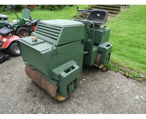 Towing Road Roller TV100/120
