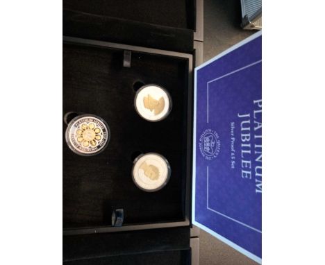 Box 2022 3 crown silver proof set