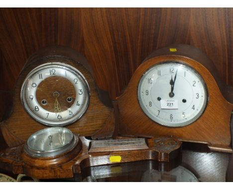 TWO VINTAGE OAK MANTLE CLOCKS TOGETHER WITH A SMALL BAROMETER 