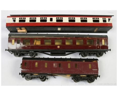 Kit/Scratchbuilt group of Gauge 1 Passenger Rolling Stock consisting of a Short Midland Full Brake fitted with battery pack a