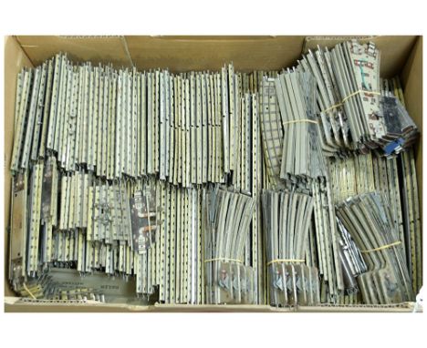 Hornby Dublo 3 Rail Track and Pointwork to include 10x electric points (5 each L/H and R/H), 20 x manual point (10 each L/H a