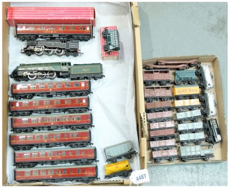 Hornby Dublo Locomotives and Rolling stock to include 4-6-2 A4 Pacific Golden Fleece no 60030, 4-6-2 Standard Tank No.80033 b