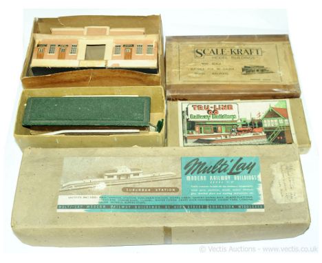 Scale-Kraft / Multilay / Tru-Line group of OO Gauge Kit and Kitbuilt Station Buildings consisting of a Scale-Kraft Kit part k