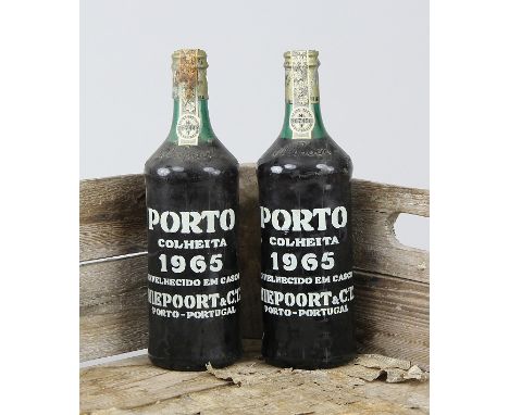 Zwei Flaschen "Niepoort 1965 Colheita Port"Beide Flaschen nummeriert, jeweils 0.7 Liter, beide ungeöffnet, Vintage - Flaschen