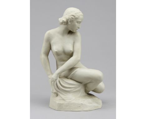 Rosenthal - Figur "Überrascht"Bisquitporzellan unbemalt (Elfenbein poliert), sitzender Mädchenakt auf unregelmäßigem Felssock