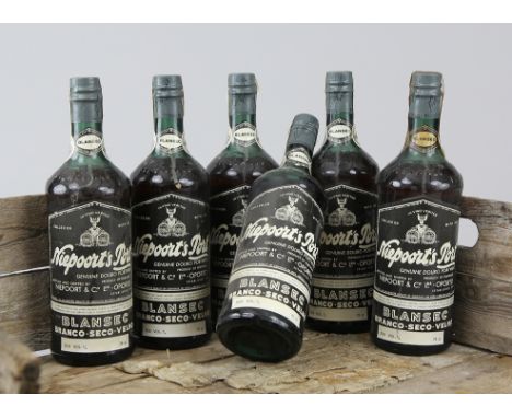 Sechs Flaschen "Niepoort´s Port Blansec"Jeweils 0.75 Liter, 1970er Jahre, alle ungeöffnet, Vintage - Flaschen teils mit Alter