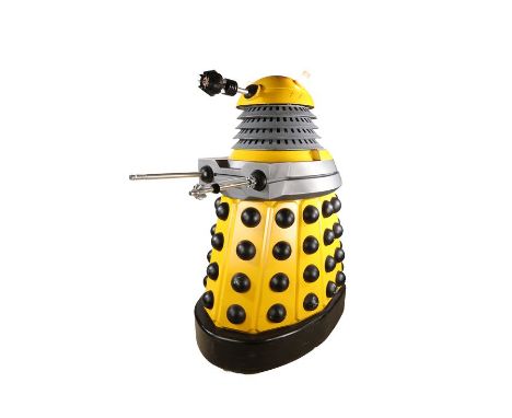 DOCTOR WHO (T.V. SERIES, 2005 - PRESENT) - Full-Size Light-up New Paradigm Eternal DalekA light-up New Paradigm Eternal Dalek