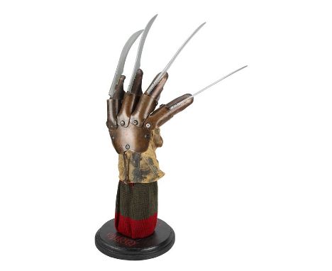 FREDDY VS. JASON (2003) - Freddy Krueger's (Robert Englund) GloveFreddy Krueger's (Robert Englund) glove from Ronny Yu's horr