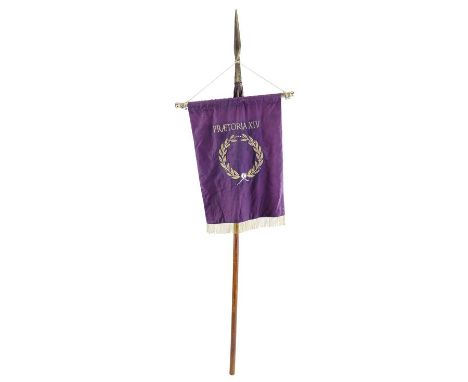 GLADIATOR (2000) - Praetorian StandardA Praetorian standard from Ridley Scott's historical epic Gladiator. The Praetorian gua