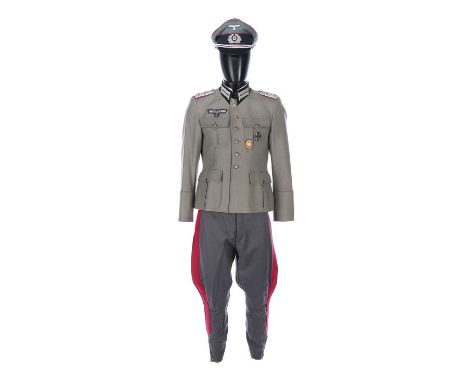 VALKYRIE (2008) - Colonel Claus Von Stauffenberg's (Tom Cruise) UniformColonel Claus Von Stauffenberg's (Tom Cruise) uniform 