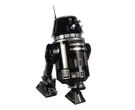 SOLO: A STAR WARS STORY (2018) - Light-up Remote-control R5-PHT DroidA light-up remote-control R5-PHT droid from Ron Howard's