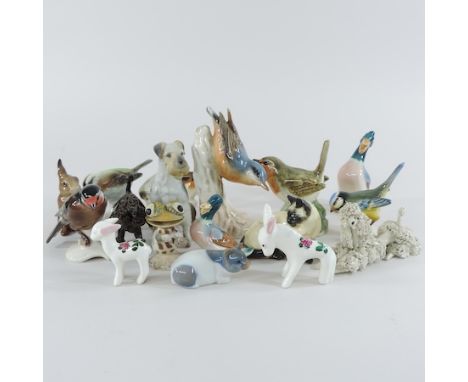 A collection of porcelain models of birds, to include Rosenthal, Goebel and Wemyss, tallest 14cm