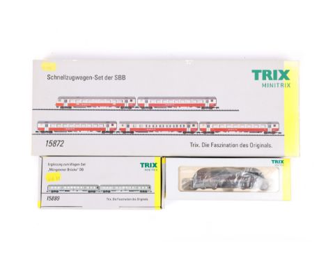 TRIX MINITRIX. Schnellzugwagen-Set der SBB Express Train Passenger car Set (15872). Plus a DB Class 120 AG electric locomotiv