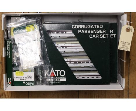 4 packs of Kato Precision Railroad Models N Gauge Canadian Pacific. E8/9 A+A Locomotive Set #106-2201. Corrugated Passenger C