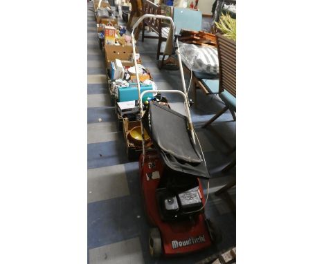 A Mountfield Petrol Rotary Lawn Mower with Briggs and Stratton Engine (Untested) 