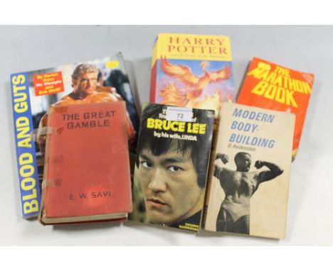 A SELECTION OF ASSORTED BOOKS, TO INCLUDE BRUCE LEE, THE GREAT GAMBLE, HARRY POTTER ETC