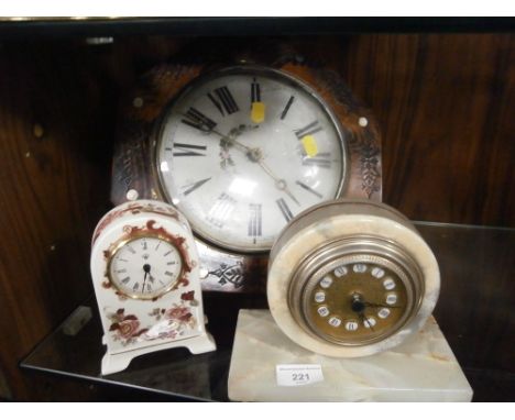 THREE ASSORTED CLOCKS TO INCLUDE A MASONS MADNALAY RED MANTEL CLOCK