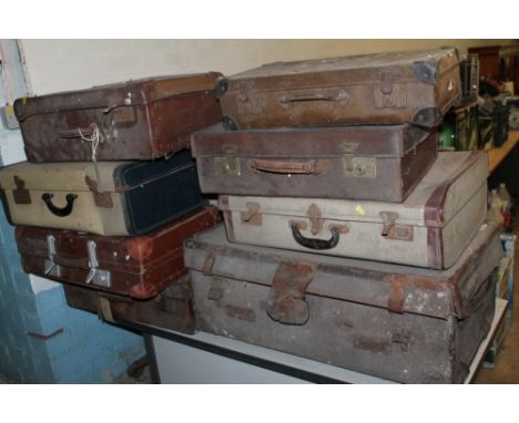 A QUANTITY OF VINTAGE SUITCASES, LUGGAGE, ETC