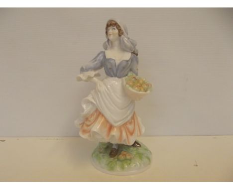 Royal Worcester limited edition Old Country Ways, 20 cm high 
