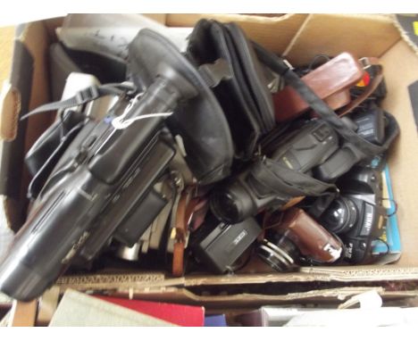 Collection of vintage cameras 