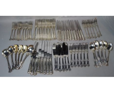 A quantity of Kings pattern silver plated flatware.  Condition Report Good condition with minor wear as expected. Full set fo
