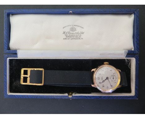 A 1930's  9ct rose gold EBEL manual wind double hinge Gents wristwatch with second dial - Width 3 cm 
Condition report: In go