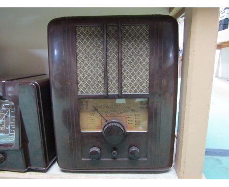 An Ekco AW70 Bakelite case valve radio, circa 1939 